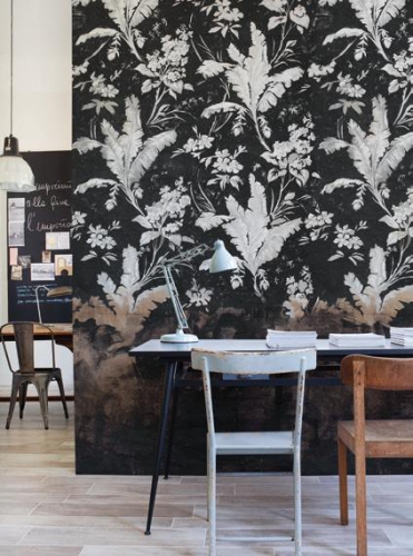 Wall and deco